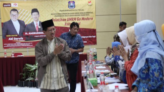 Amiruddin Berikan Motivasi kepada Peserta Pelatihan UMKM Go Modern