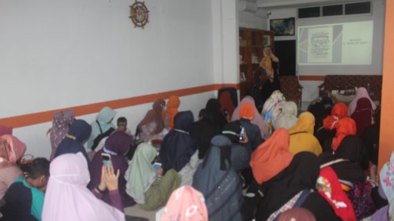 Tidak Hanya Kaum Ibu, Para Ayah Juga Perlu Paham Literasi Emosi