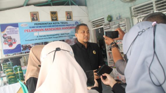 Bayu Arie Sasongko; “Souvenir Bisa Jadi Oleh-oleh Selain Kuliner.”