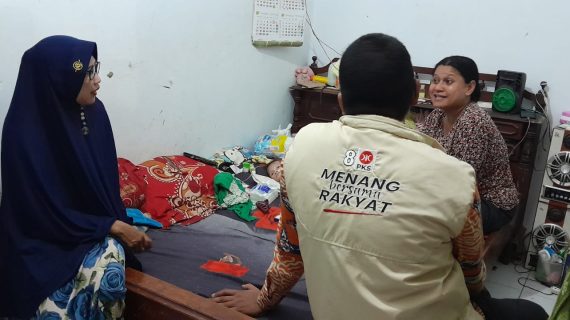 Aleg PKS Kota Tegal Jenguk Balita Penderita Gizi Buruk