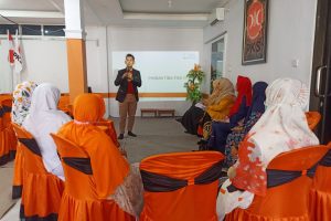 Caleg Perempuan PKS Kota Tegal Dibekali Keterampilan Public Speaking