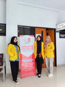 Mahasiswa UPS, Magang di Fraksi PKS