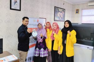 Selesai Magang di Fraksi PKS, Mahasiswa UPS Dapat Pengalaman Berharga