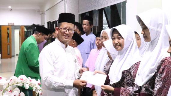 DPRD Kota Tegal Gelar Buka Bersama dan Santunan untuk Anak Yatim.