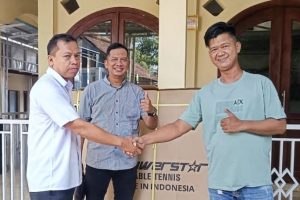 Ali Mashuri Realisasikan Pengadaan Gerobak Sampah dan Tenis Meja dari usulan Reses