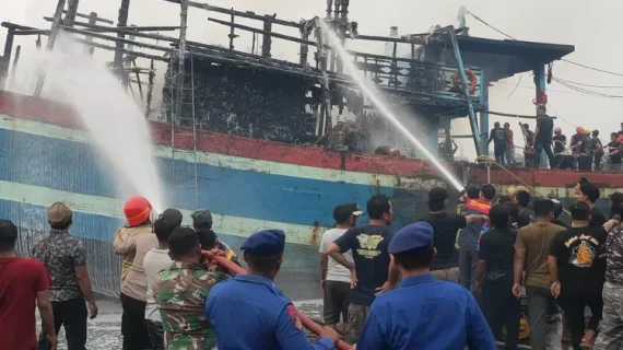 Kebakaran Kapal di Pelabuhan Tegal, Anggota Komisi III Soroti Pengelolaan Pelabuhan