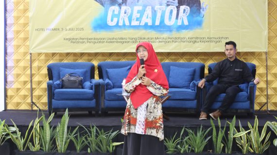 Erni Ratnani Inisiasi Pelatihan Content Creator untuk Warga Tegal