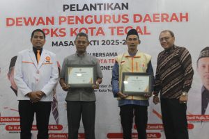 Dua Pahlawan yang Berkhidmat Dibalik Kemudi Ambulans PKS