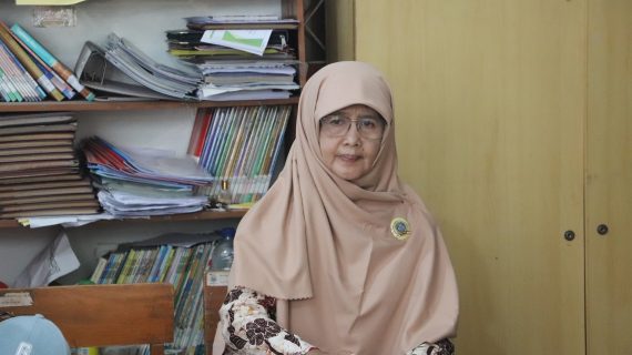 Erni Ratnani Desak Prioritas Anggaran Perbaikan SDN Panggung 5