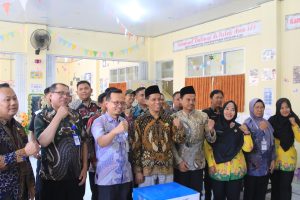 Responsif Kebutuhan Sekolah: H. Abdul Ghoni Lengkapi Ekosistem Belajar di Tegal Selatan