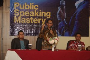 Tingkatkan Kualitas Komunikasi Publik, Abdul Ghoni Gandeng Diskominfo Gelar “Public Speaking Mastery”