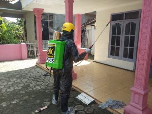 Aksi kader PKS Kota Tegal Cegah Covid-19