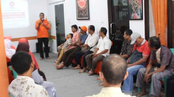 PKS Kota Tegal Latih Relawan Advokasi