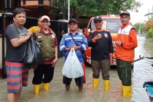 Fraksi PKS Tegal Salurkan Logistik dan Tinjau Banjir di Krandon-Kaligangsa